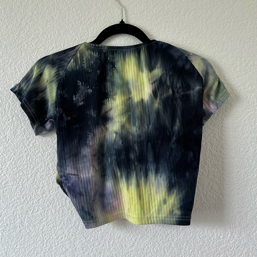 Tie-Dye Ruched Women's Top - Picture 3 of 4